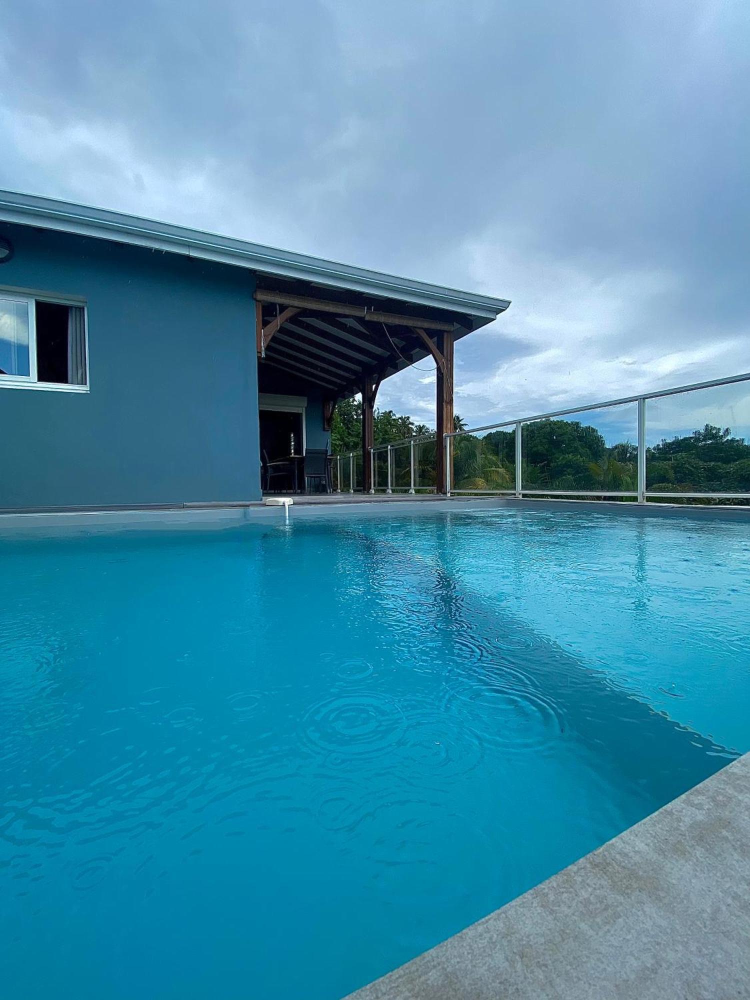 Les Villas Pameyaque 2 F2 Avec 1 Piscine Et 1 F3 Avec 1 Piscine, Superbe Vue Sur La Mer Riviere-Salee Buitenkant foto
